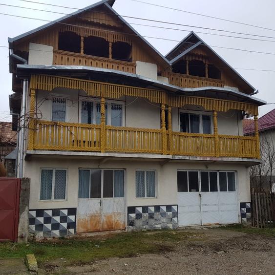Casă individuală cu 5 camere cu Teren 2100 Mp în Șimișna
