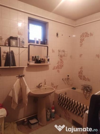 Casă cu 4 camere cu Teren 630 Mp în Central