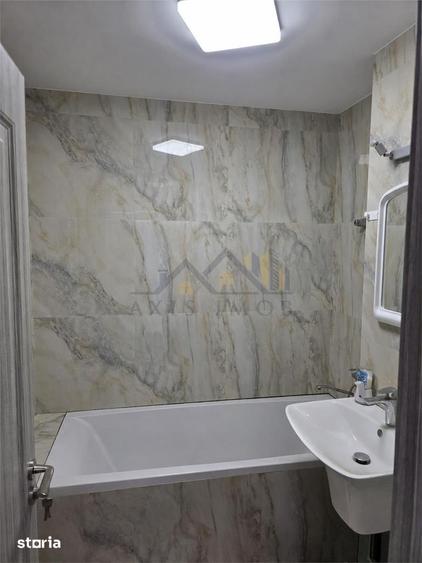 Apartament cu 3 camere semidecomandat în Unirii Sud