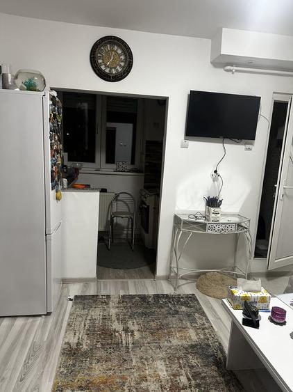 Apartament semidecomandat în Baicului