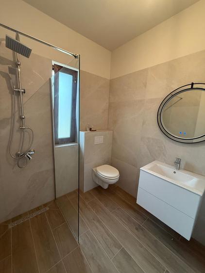 Duplex cu 4 camere cu Canalizare în Giroc