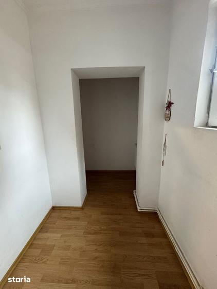 Casă cu 6 camere cu Teren 404 Mp în Buna Vestire