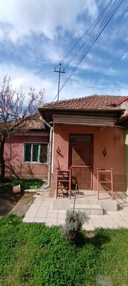Casă cu 2 camere în Central