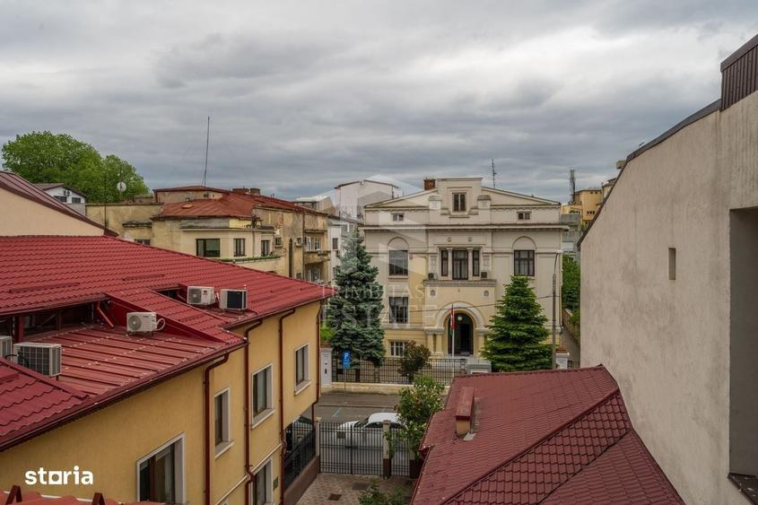 Casă cu 4 camere cu Teren 676 Mp în Romană