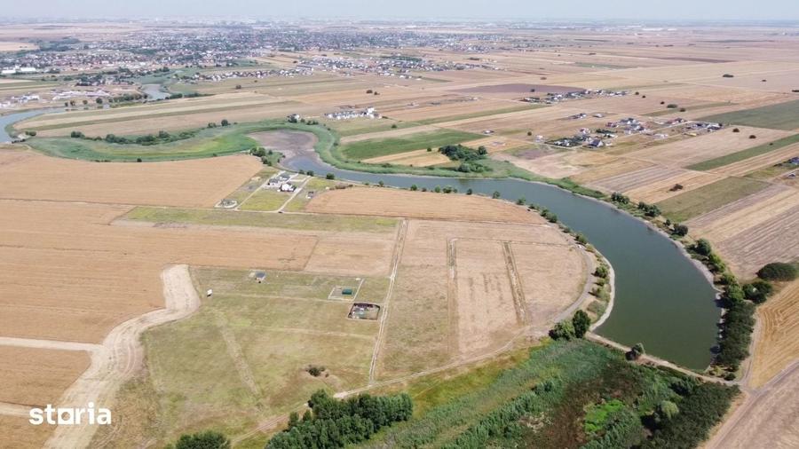 Teren de 350 mp, în Vidra