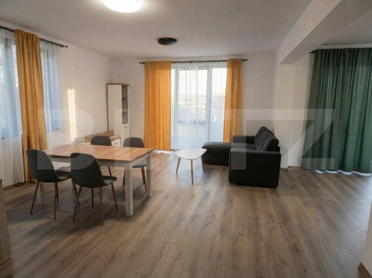 Casă individuală cu 4 camere cu Canalizare în Dâmbul Rotund