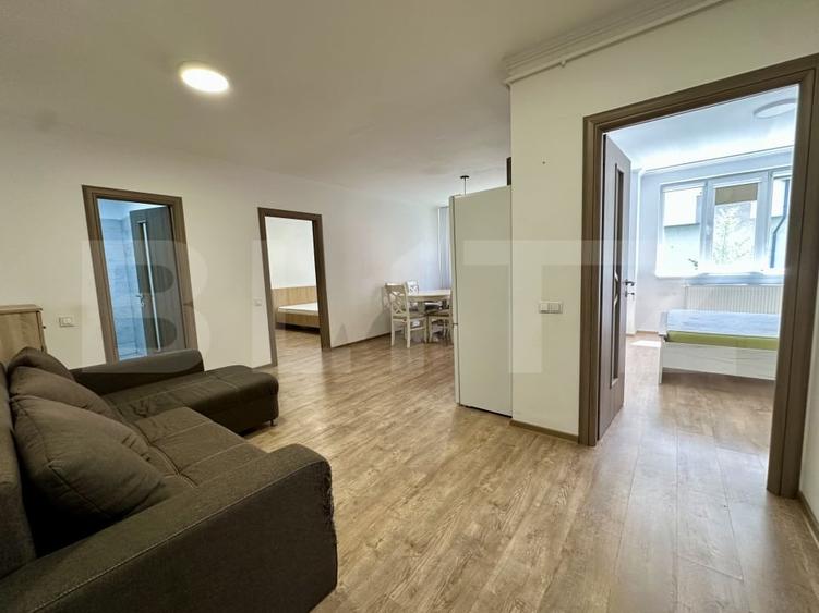 Apartament cu 3 camere semidecomandat, mobilat în Mănăștur