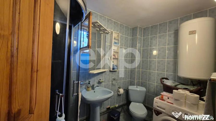 Casă cu 5 camere cu Teren 1005 Mp în Băjești