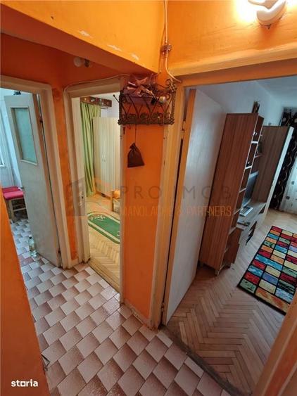 Apartament cu 3 camere semidecomandat în Crâng