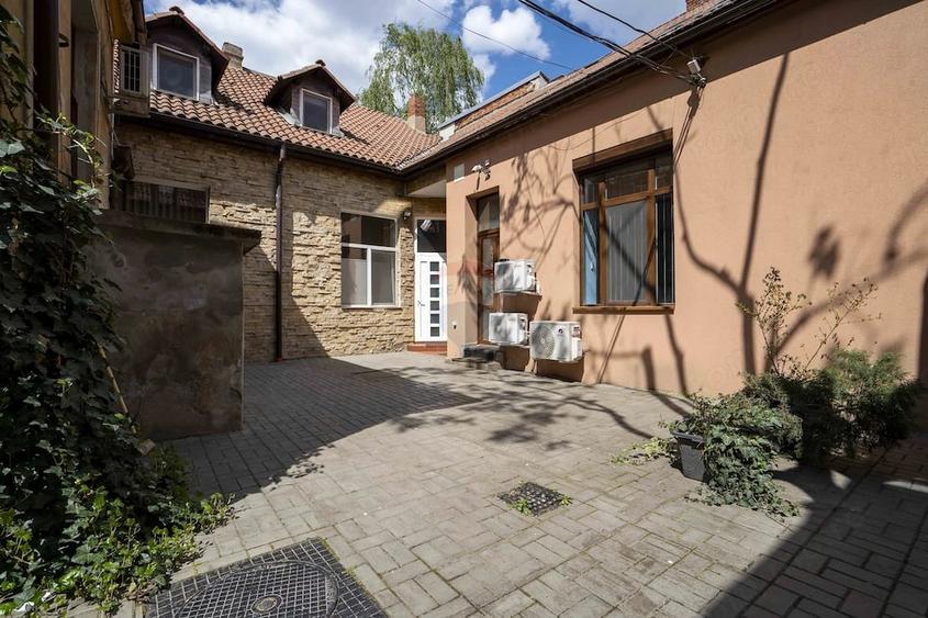 Casă cu 6 camere cu Teren 116 Mp în Ultracentral