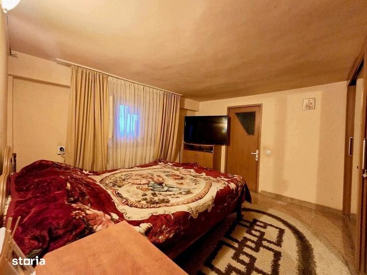Casă cu 4 camere în Dobroești