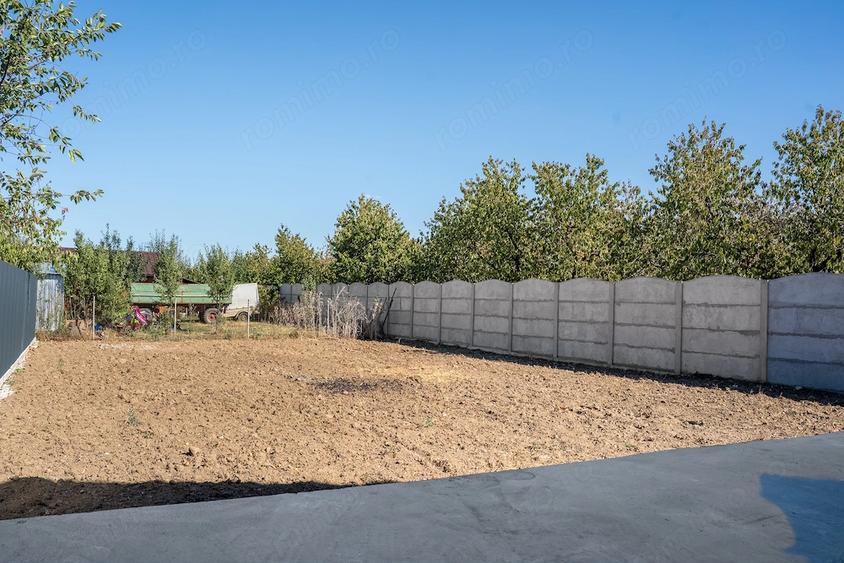 Casă cu Teren 676 Mp în Lazuri
