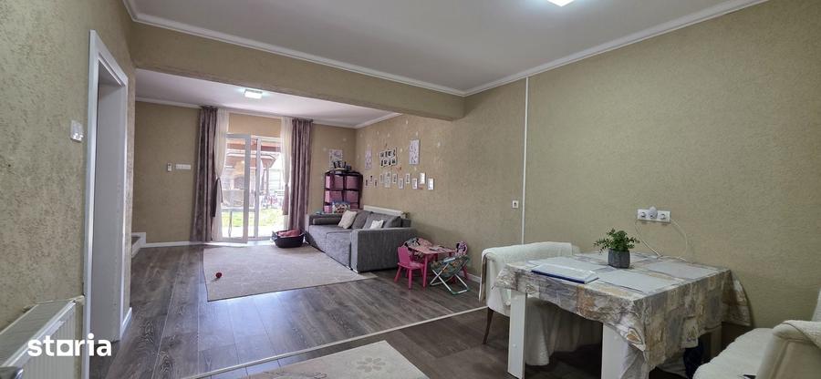 Casă cu 3 camere cu Teren 270 Mp în Nojorid