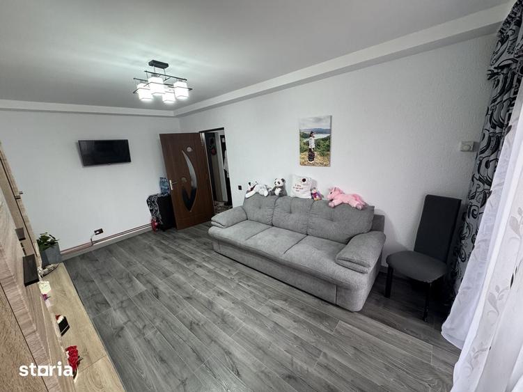 Apartament cu 4 camere, etaj 3 din 4 , Str. Belsugului , Micro 17. - 14