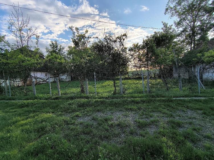 Casă cu 3 camere cu Teren 10 Mp în Central