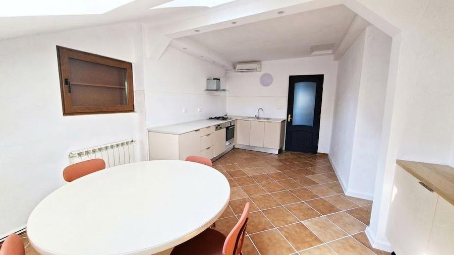 Apartament cu 3 camere decomandat, mobilat în Floreasca
