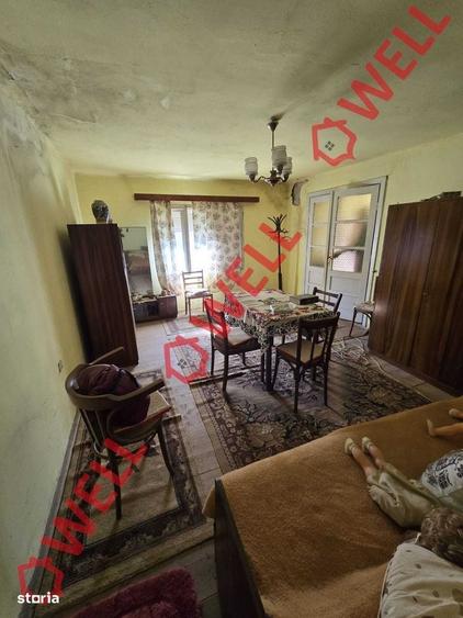 Casă cu 2 camere cu Teren 1685 Mp în Măieruș