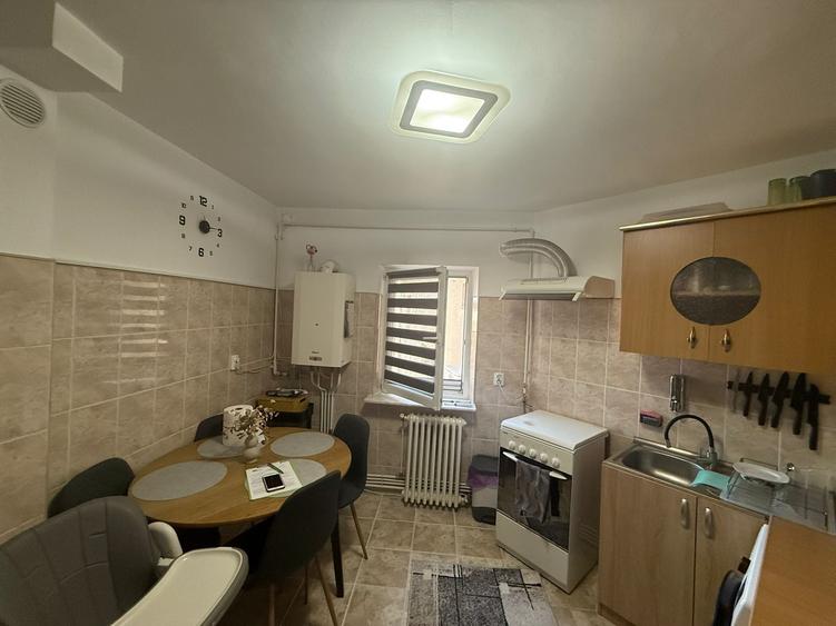 Apartament 2 camere-decomandat-zona Liceul de Muzica - 9