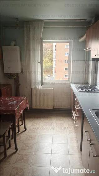 Apartament cu 2 camere decomandat în Răcădău