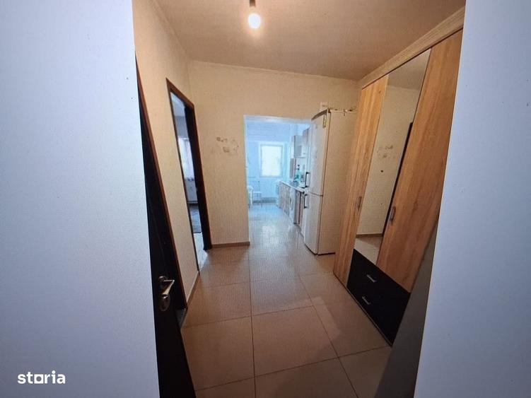 Garsonieră decomandată în Tei