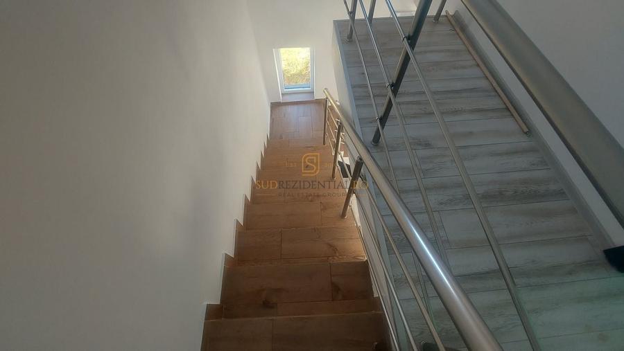 Duplex cu 3 camere cu Canalizare în Berceni