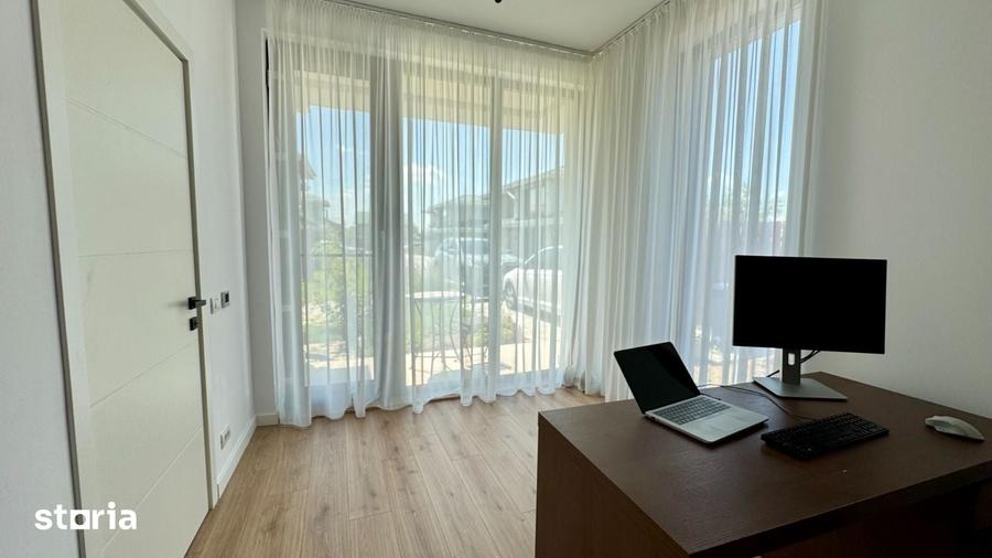 Casă cu 5 camere cu Teren 377 Mp în Tamași