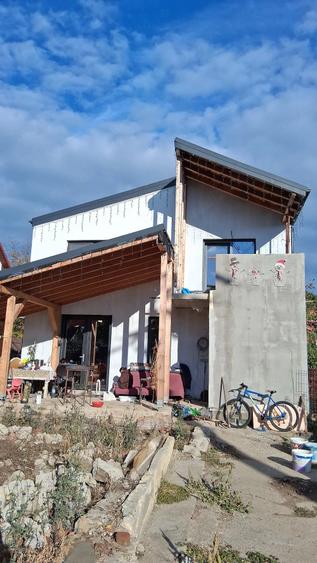 Casă cu Teren 400 Mp în Dumbrăveni
