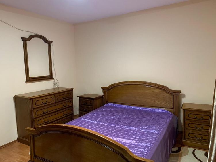 Apartament cu 3 camere decomandat în 1 Mai