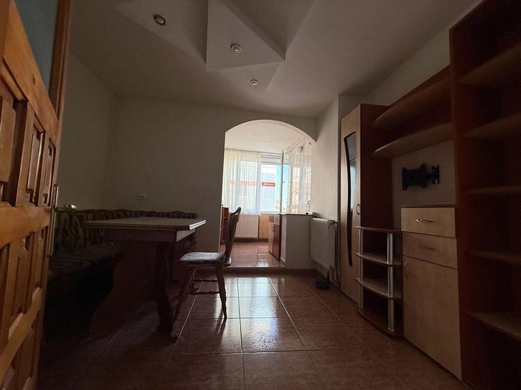 Casă cu 3 camere cu Teren 350 Mp în Radu Negru