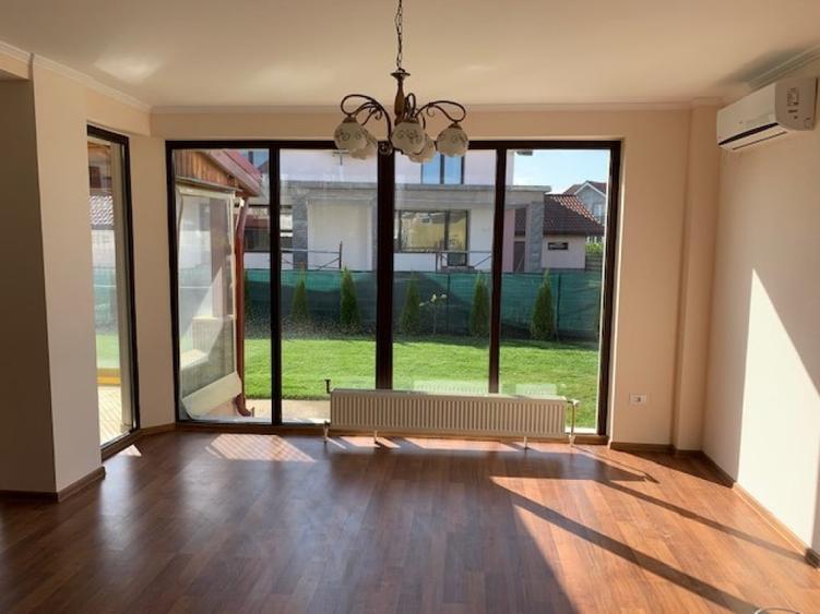 Casă cu 5 camere cu Teren 450 Mp în Central