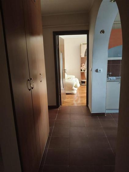 Apartament cu 2 camere decomandat în Apollo
