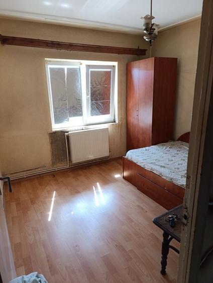 Vand apartament 3 camere etaj 4 - 1