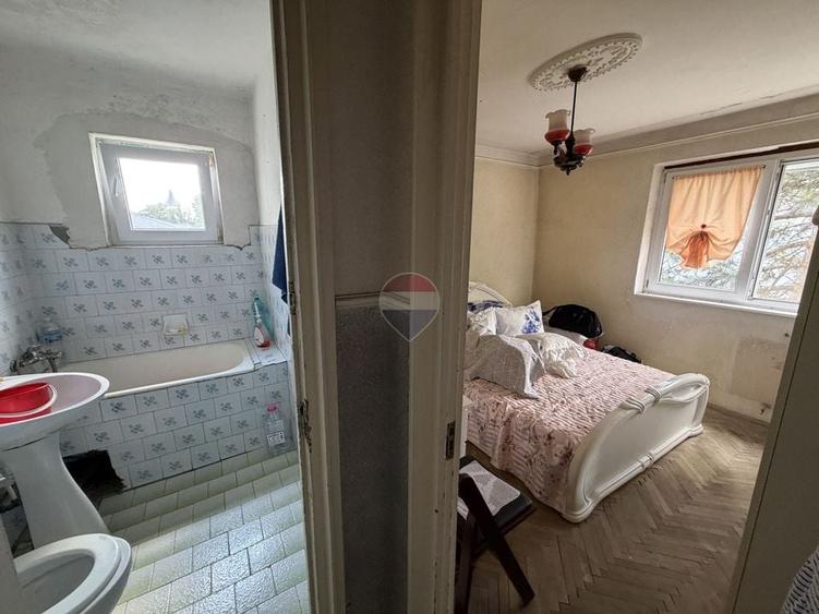 Apartament cu 3 camere decomandat în Sud