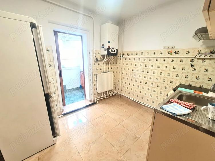 Apartament cu 3 camere decomandat în Dorobanți