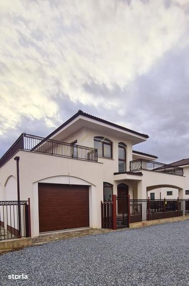 Casa individuala cu 4 camere + Garaj , zona linistita - 10