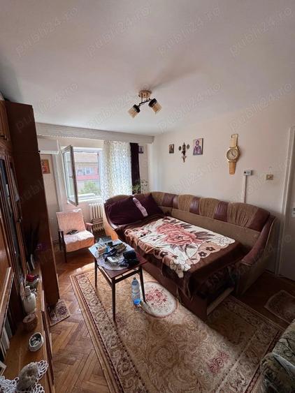 Apartament cu 2 camere nedecomandat în Cetate