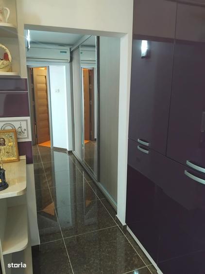 Apartament cu 3 camere decomandat, mobilat în Central
