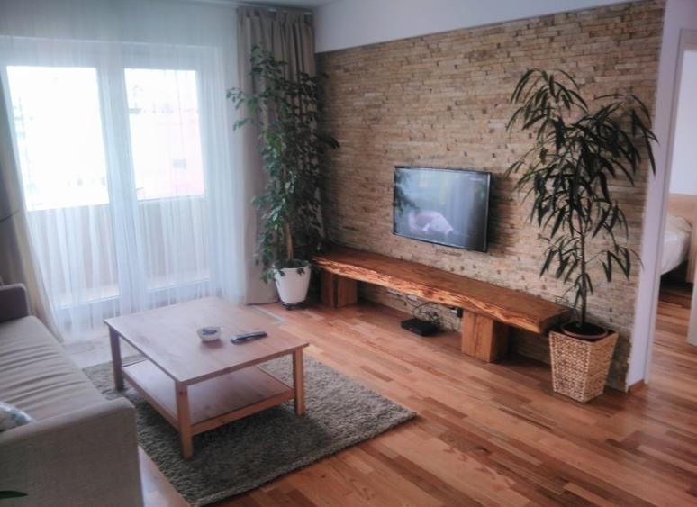 Apartament cu 2 camere decomandat, mobilat în P-ța Amzei