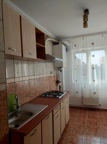 Apartament cu 2 camere decomandat în Crângași