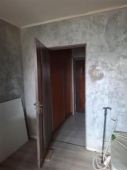 Garsonieră semidecomandată în Titan