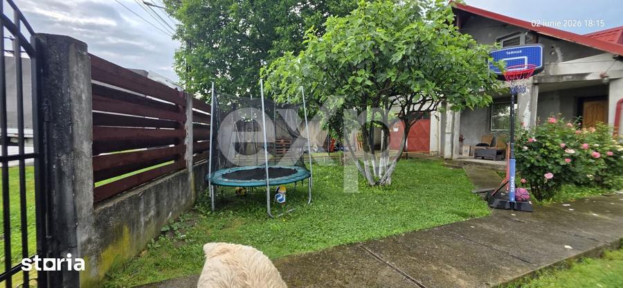 Casă cu 8 camere cu Teren 577 Mp în Aninoasa