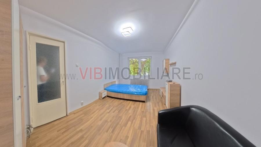 Garsonieră decomandată în Teiul Doamnei