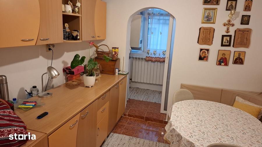 Apartament cu 2 camere semidecomandat în Sud
