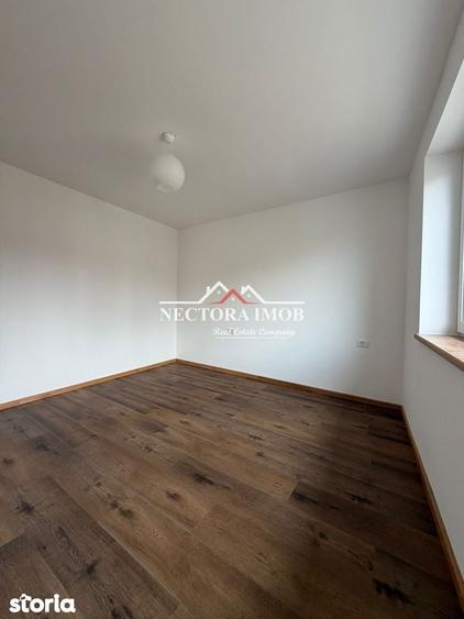Casă cu 5 camere cu Teren 500 Mp în Sântandrei