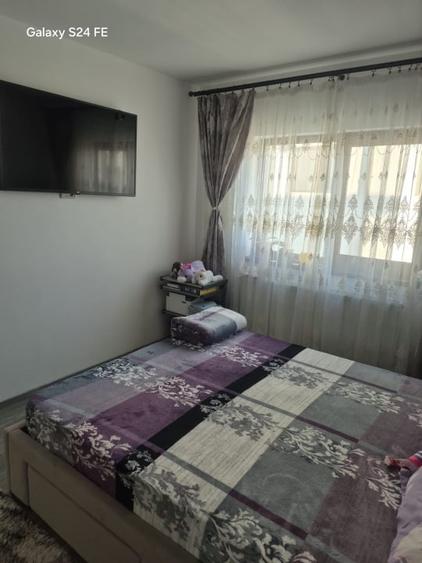 Apartament cu 2 camere decomandat, mobilat în Exterior Est