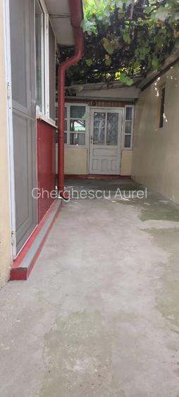 Casa de vanzare in ora?ul Gala?i teren 250 mp, garaj ?i anexe
