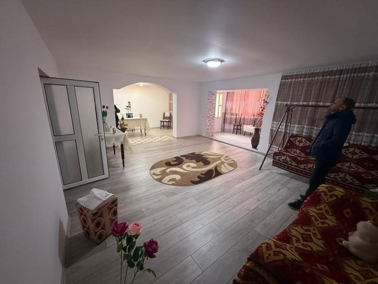 Casă cu 7 camere cu Teren 1267 Mp în Cioranii de Jos