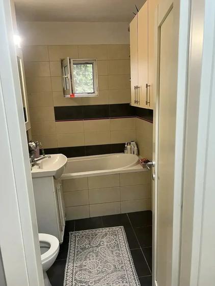 Apartament cu 4 camere decomandat în Inel II