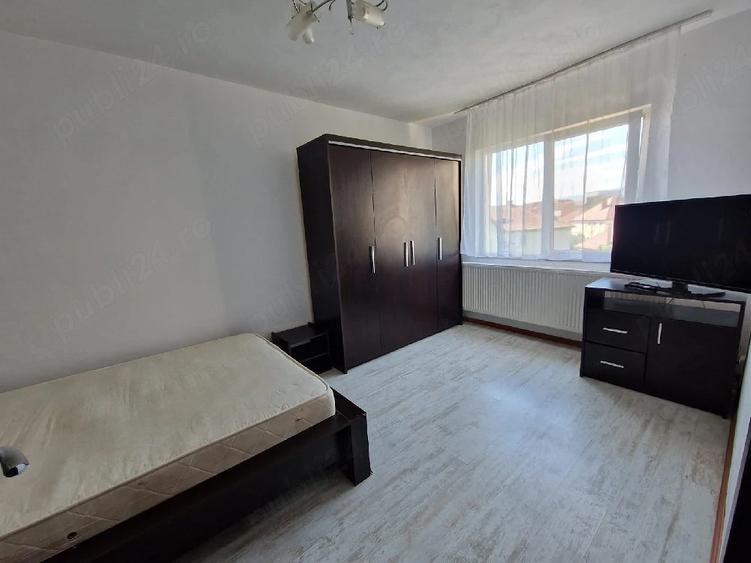 Apartament cu 2 camere decomandat în Calea Dumbrăvii