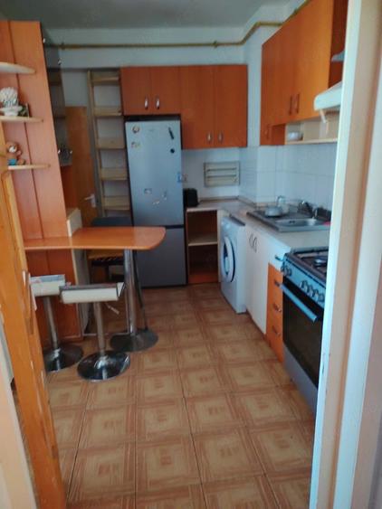 Apartament cu 4 camere decomandat în Zorilor